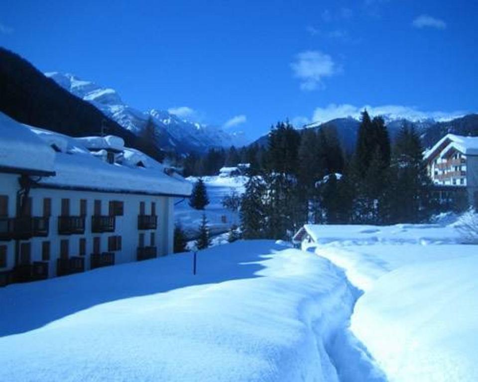 Hotel Casa Alpina Sant'Apollinare Falcade Exterior foto