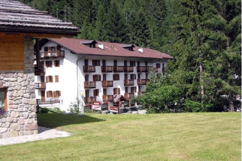 Hotel Casa Alpina Sant'Apollinare Falcade Exterior foto